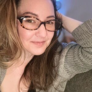 Meet your Posher, Carin